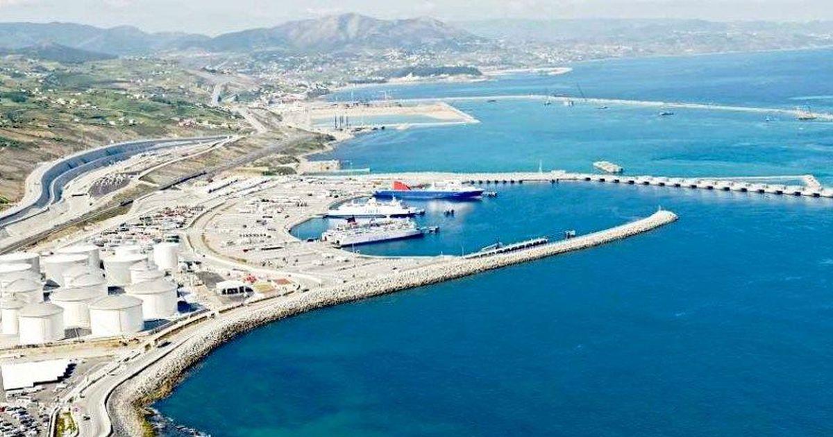 ميناء الناظور.. تراجع الرواج المينائي بـ17,7 في المائة خلال يناير الماضي ميناء الناظور.. تراجع الرواج المينائي بـ17,7 في المائة خلال يناير الماضي