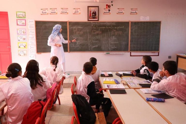 الحكومة تشرع في مراجعة النفقات العمومية لقطاعي الماء والتعليم
