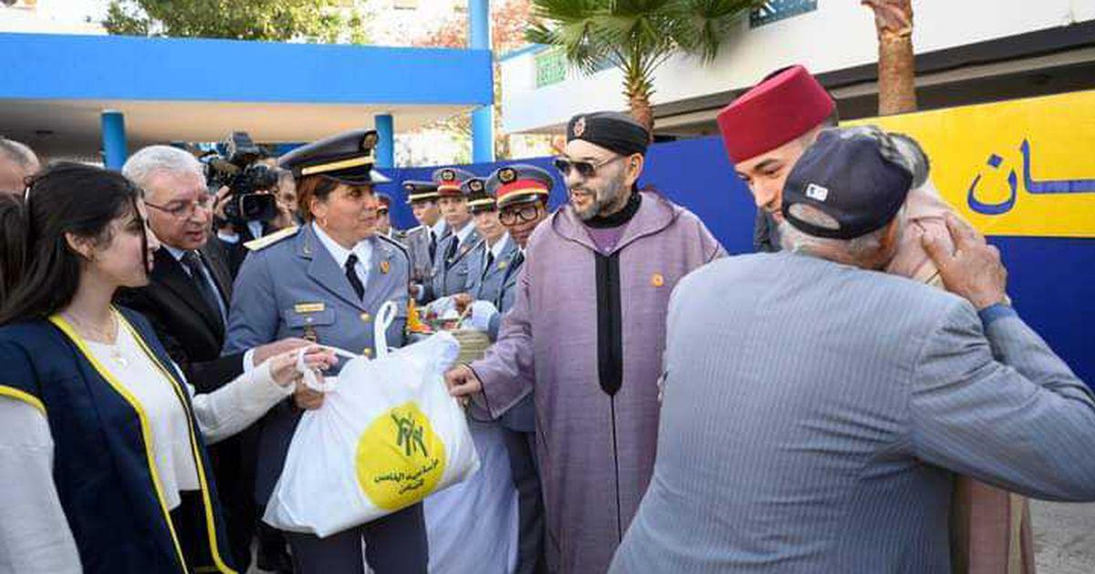 بالصور والفيديو: الملك يعطي من سلا انطلاقة العملية الوطنية «رمضان 1444» لفائدة 5 ملايين شخص بالصور والفيديو: الملك يعطي من سلا انطلاقة العملية الوطنية «رمضان 1444» لفائدة 5 ملايين شخص