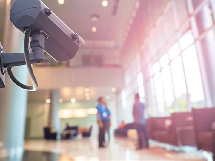 التقدم والاشتراكية يطالب السلطات بحماية الحياة الخاصة وسط انتشار كاميرات المراقبة بالشوارع التقدم والاشتراكية يطالب السلطات بحماية الحياة الخاصة وسط انتشار كاميرات المراقبة بالشوارع