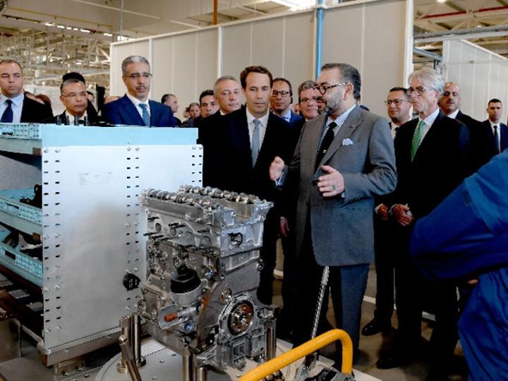 الملك يحث الصناعيين المغاربة على الملك يحث الصناعيين المغاربة على