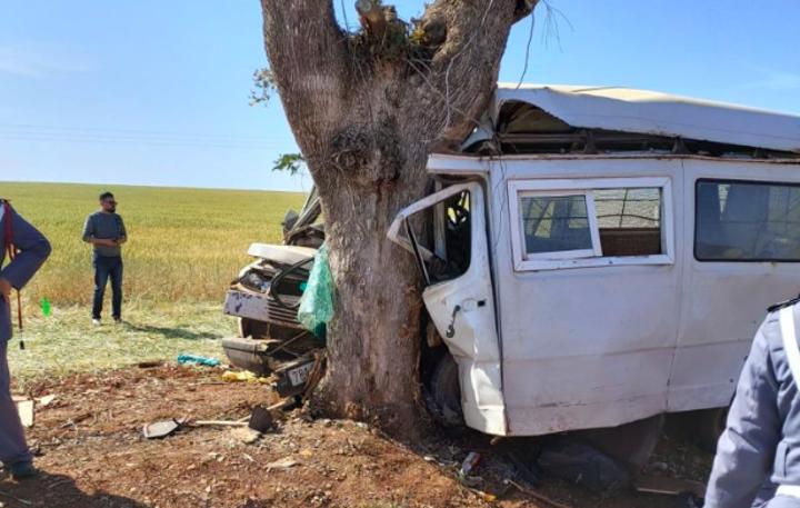 مصرع خمسة أشخاص وإصابة 27 آخرين في حادثة سير بإقليم الخميسات مصرع خمسة أشخاص وإصابة 27 آخرين في حادثة سير بإقليم الخميسات