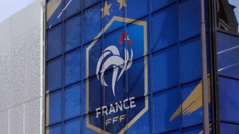 الاتحاد الفرنسي لكرة القدم يرفض إيقاف المباريات لتمكين اللاعبين من الإفطار