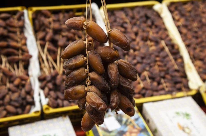 حزب الاتحاد الاشتراكي يحذر من استيراد التمور الجزائرية حزب الاتحاد الاشتراكي يحذر من استيراد التمور الجزائرية