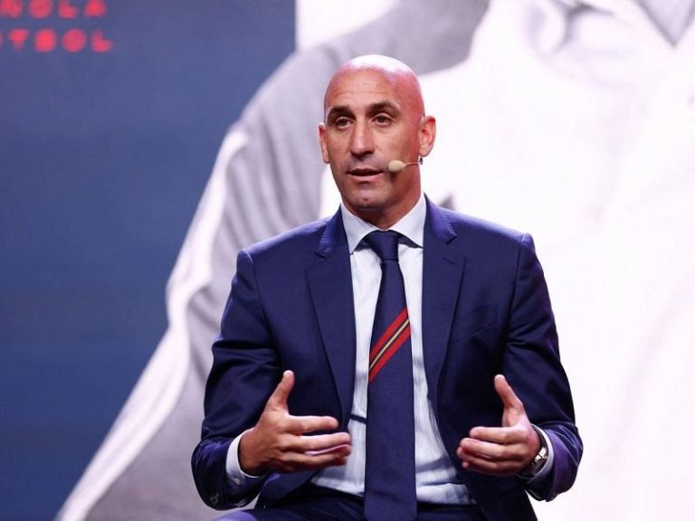 رئيس الاتحاد الإسباني لكرة القدم: أوكرانيا لم تستبعد من ملف مونديال 2030
