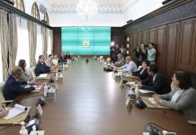 الحوار الاجتماعي: رئيس الحكومة يستقبل وفدا من الكونفدرالية الديمقراطية للشغل الحوار الاجتماعي: رئيس الحكومة يستقبل وفدا من الكونفدرالية الديمقراطية للشغل
