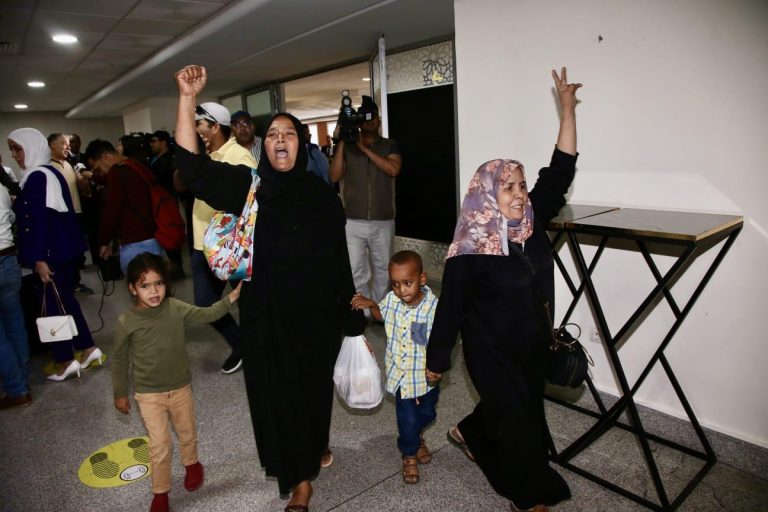 وصول رابع طائرة من السودان على متنها 125 شخصا إلى المغرب