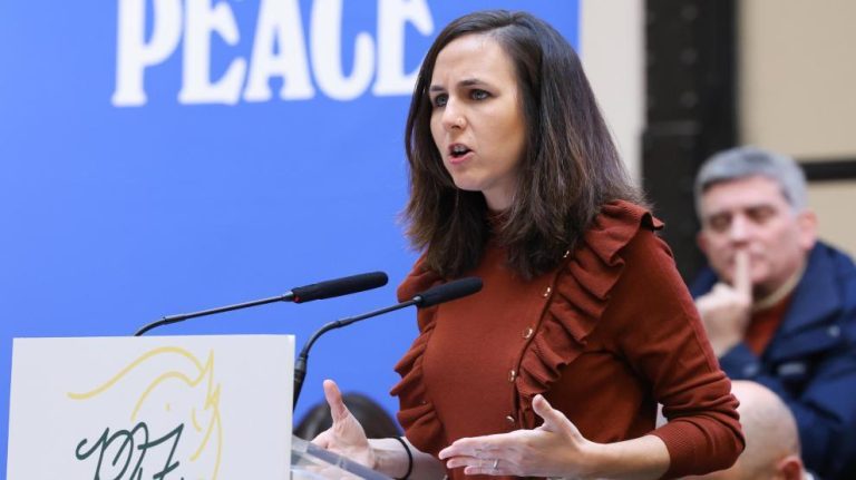 إسبانيا: مع اقتراب موعد الانتخابات.. وزيرة من بوديموس تجدد التأكيد على دعم البوليساريو