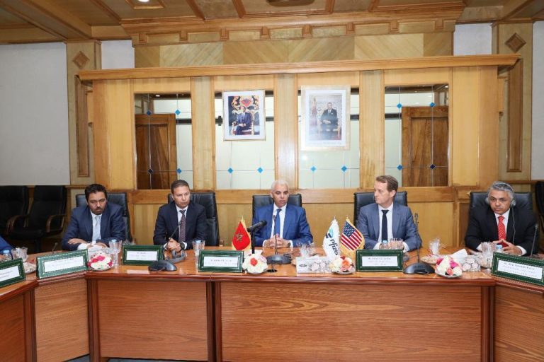التغطية الصحية: توقيع اتفاقيتي شراكة مع مختبرات فايزر المغرب