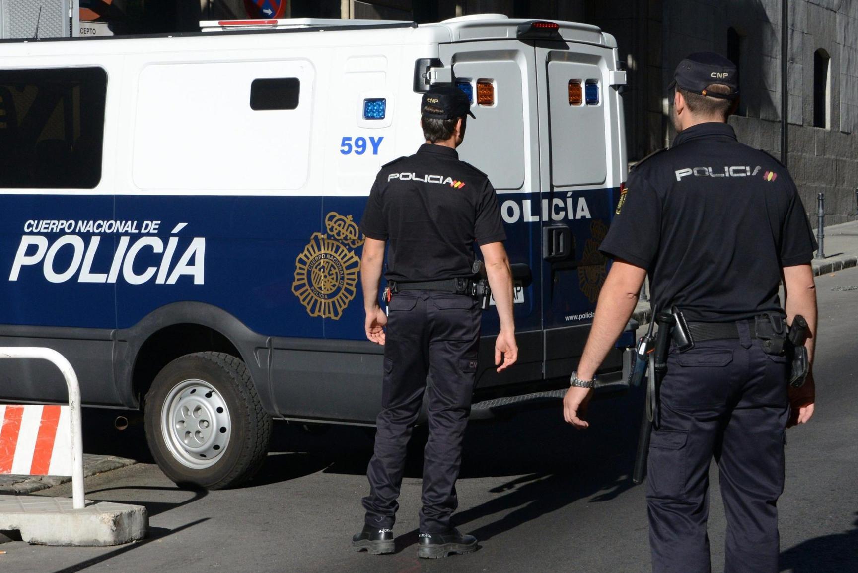 اسبانيا: الشرطة تعتقل شخصا كان ينقل الحشيش بين المغرب وقادس عبر مروحيات