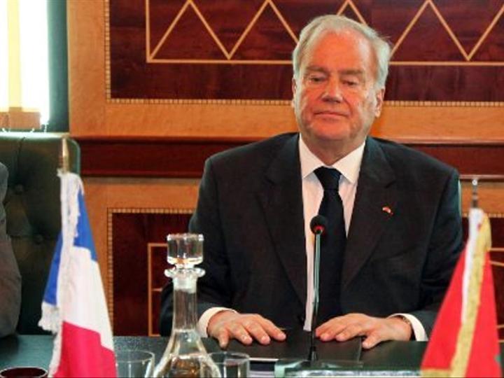 أعضاء بمجلس الشيوخ الفرنسي يطالبون بـ أعضاء بمجلس الشيوخ الفرنسي يطالبون بـ