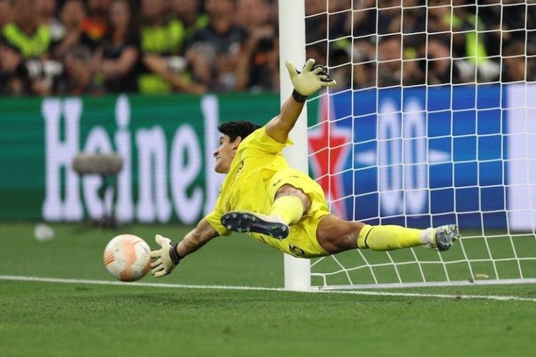يوروبا ليغ: ياسين بونو يقود اشبيلية إلى اللقب على حساب روما