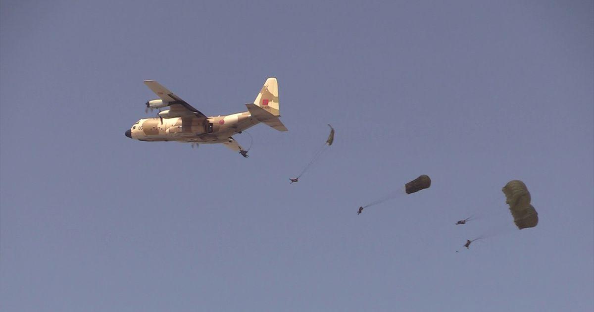 بالفيديو: إنزال جوي مشترك بين القوات المسلحة الملكية والجيش الأمريكي ببنجرير بالفيديو: إنزال جوي مشترك بين القوات المسلحة الملكية والجيش الأمريكي ببنجرير