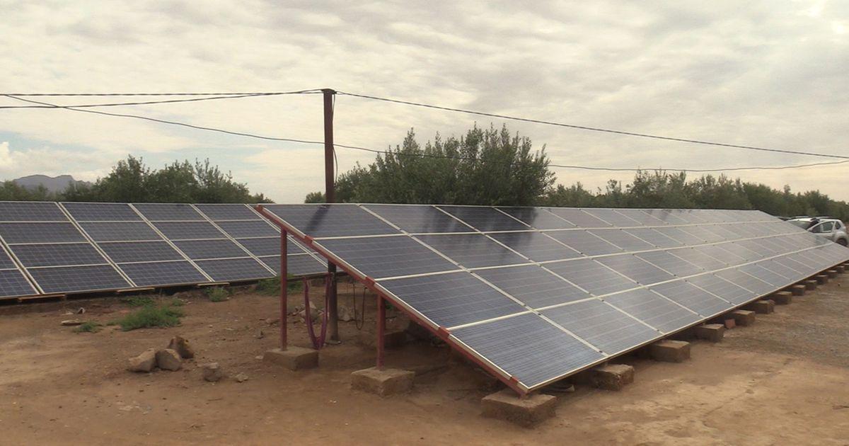 بالفيديو: التغيرات المناخية تدفع مسؤولي الفلاحة بجرسيف إلى اعتماد الطاقة الشمسية بالفيديو: التغيرات المناخية تدفع مسؤولي الفلاحة بجرسيف إلى اعتماد الطاقة الشمسية