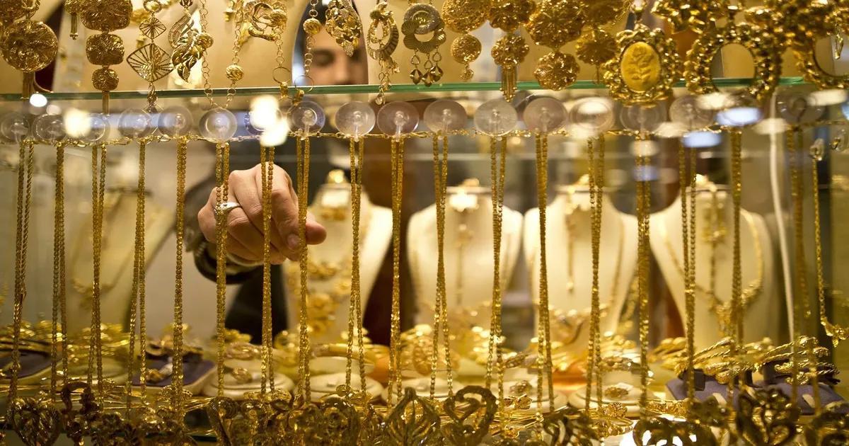 أسعار الذهب تتراجع إلى أدنى مستوياتها أسعار الذهب تتراجع إلى أدنى مستوياتها