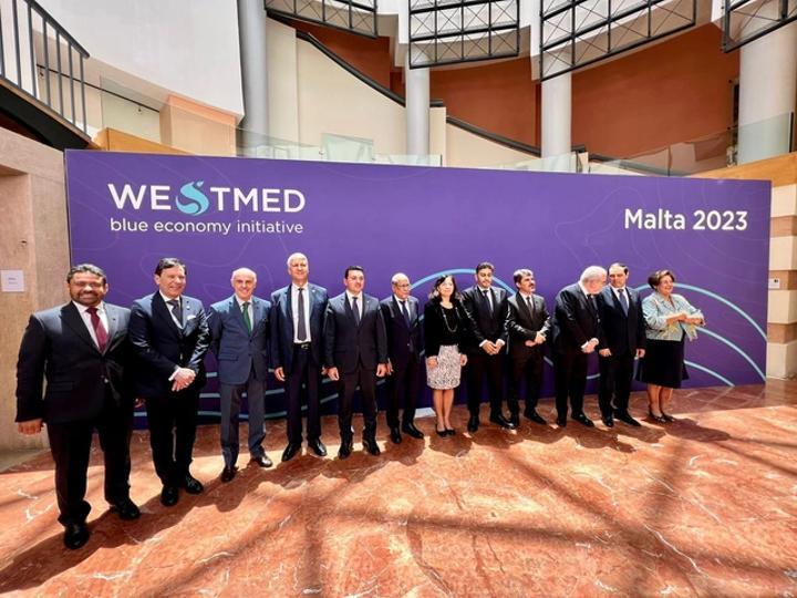 المغرب مُلتزم باعتماد الطاقات المتجددة في أنشطته البحرية (وزير الفلاحة والصيد البحري) المغرب مُلتزم باعتماد الطاقات المتجددة في أنشطته البحرية (وزير الفلاحة والصيد البحري)