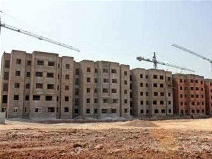 قفزة جديدة لأسهم الشركات العقارية مع ترقب إفراج الحكومة عن منحة السكن لفائدة الأسر قفزة جديدة لأسهم الشركات العقارية مع ترقب إفراج الحكومة عن منحة السكن لفائدة الأسر