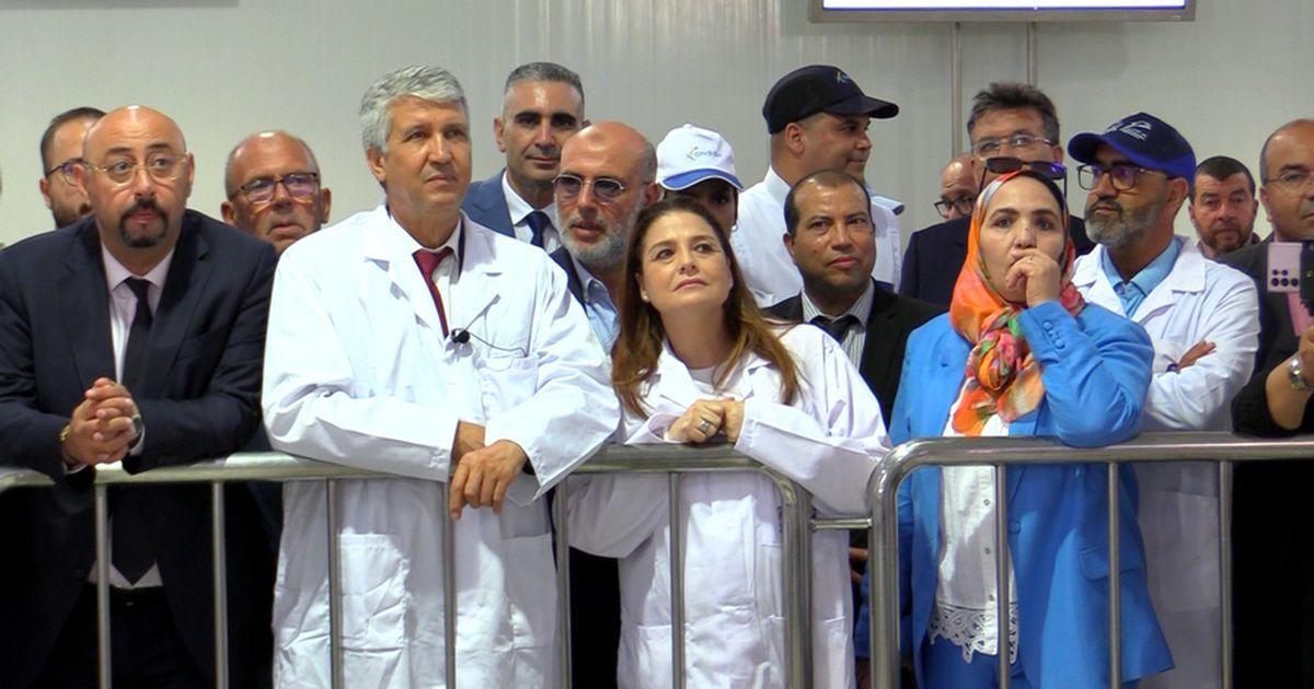 بالفيديو: بحضور صديقي.. وضع نظام رقمي للبيع بالمزاد العلني بسوق السمك بطنجة بالفيديو: بحضور صديقي.. وضع نظام رقمي للبيع بالمزاد العلني بسوق السمك بطنجة