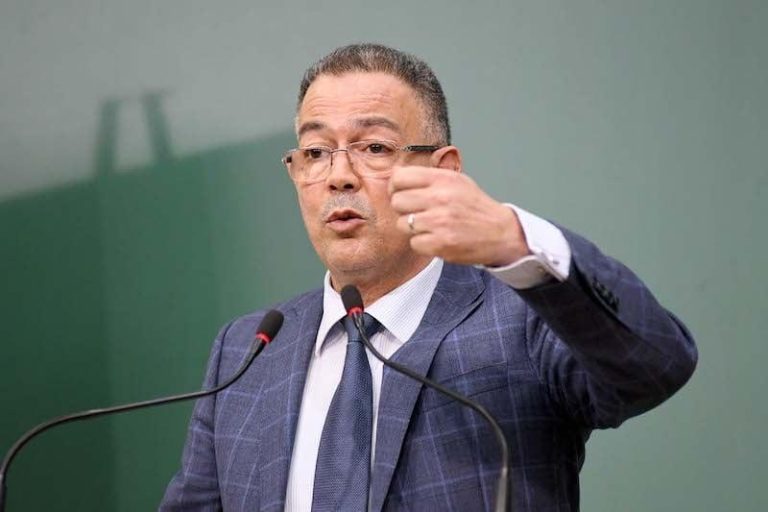 التحقيق مع 18 شخصا بتهمة التشهير بفوزي لقجع