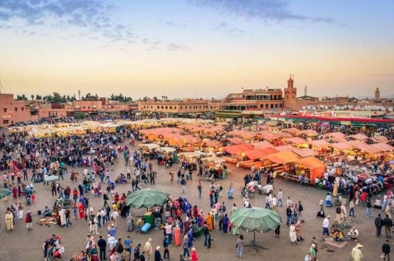 رقم قياسي جديد للحرارة في المغرب.. أغادير تسجل 50 درجة ومراكش تسبح في عاصفة رملية- (فيديوهات)
