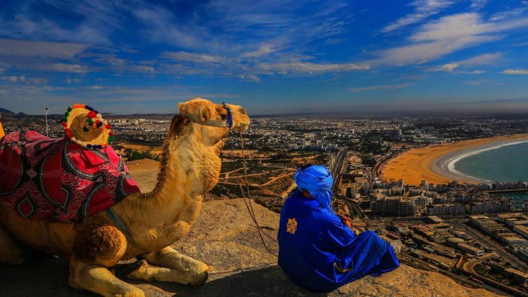 49 في المائة من المغاربة ي قبلون على السياحة الوطنية مرة واحدة على الأقل في السنة