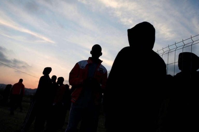 الرباط تساعد دكار على إعادة 325 سنغاليا كانوا يحاولون عبور المحيط الأطلسي