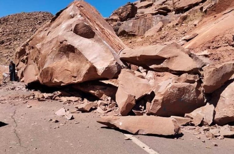 زلزال الحوز: وزارة التجهيز تعلن فتح جميع الطرق المقطوعة