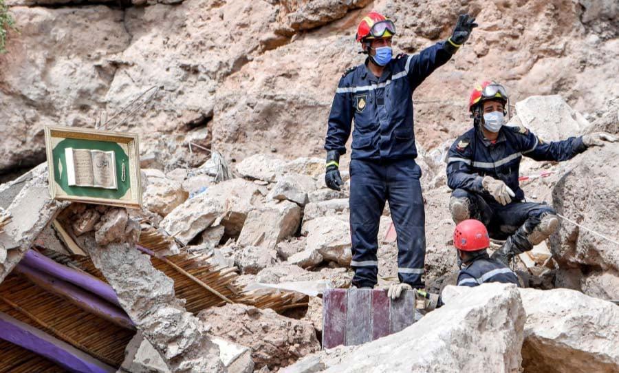 ناشط حقوقي مغربي ينفي خبر خفض ثمن المحروقات في المناطق المنكوبة ناشط حقوقي مغربي ينفي خبر خفض ثمن المحروقات في المناطق المنكوبة