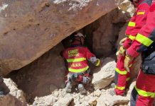 زلزال الحوز و”ديبلوماسية الكوارث الطبيعية”: هكذا تتحول المساعدة الإنسانية إلى حرب حول صفقات “إعادة الإعمار” زلزال الحوز و"ديبلوماسية الكوارث الطبيعية": هكذا تتحول المساعدة الإنسانية إلى حرب حول صفقات "إعادة الإعمار"