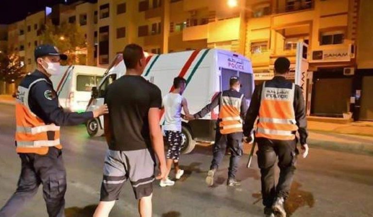 إصابة عناصر شرطة وتوقيف 31 شخصا في أعمال شغب عقب مباراة رجاء بني ملال وأولمبيك خريبكة