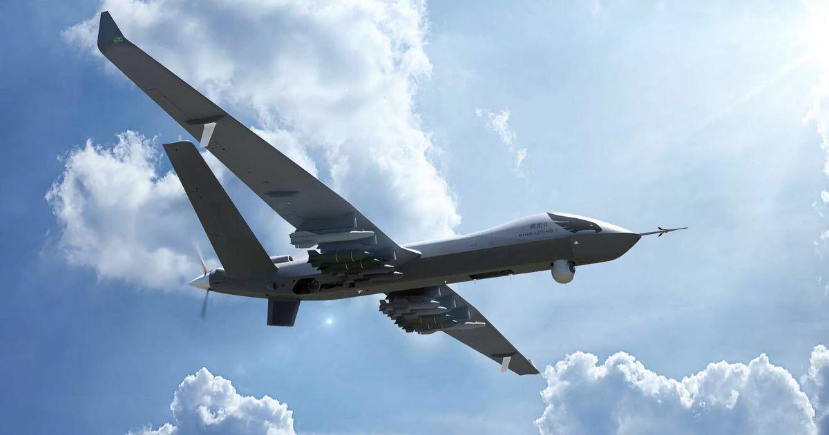 عندما تشيد الصين بطائراتها من طراز وينغ لنغ-2 المستعملة من قبل الجيش الملكي في الصحراء عندما تشيد الصين بطائراتها من طراز وينغ لنغ-2 المستعملة من قبل الجيش الملكي في الصحراء