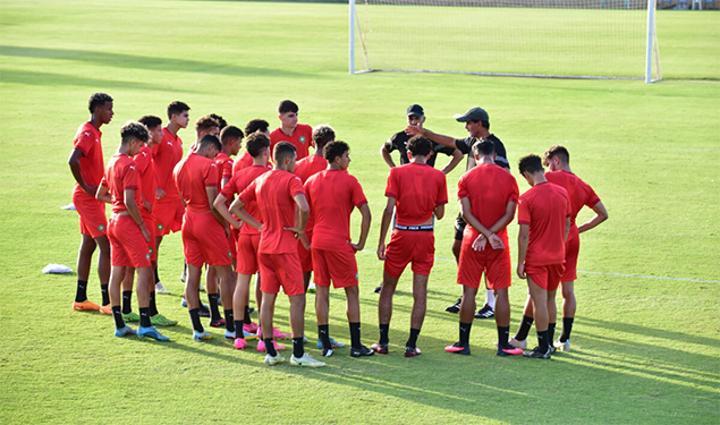 ثلاث مباريات ودية للمنتخب الوطني لكرة القدم لأقل من 17 سنة أمام كوريا الجنوبية وإنجلترا ومالقا ثلاث مباريات ودية للمنتخب الوطني لكرة القدم لأقل من 17 سنة أمام كوريا الجنوبية وإنجلترا ومالقا