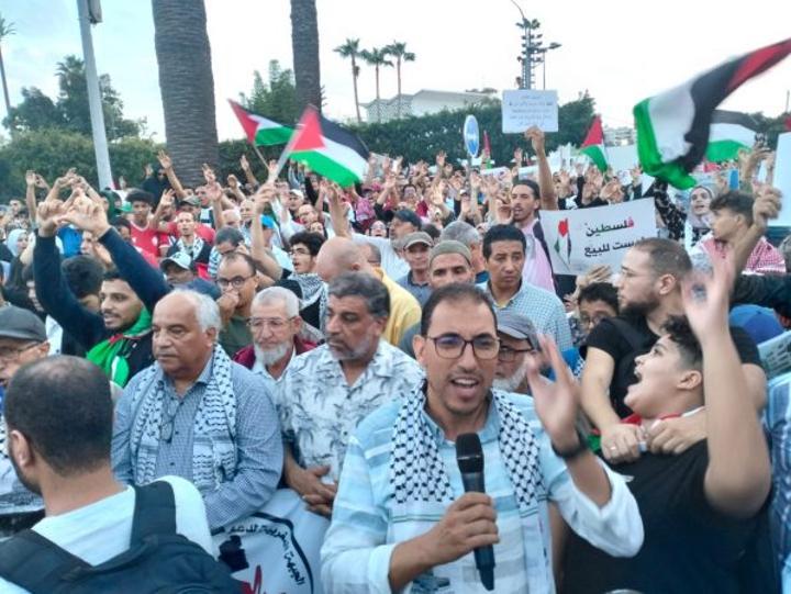 تجدد المسيرات المنددة بالعدوان الإسرائيلي في عدة مدن مغربية والمطالبة بقطع العلاقات مع تل أبيب (فيديو وصور) تجدد المسيرات المنددة بالعدوان الإسرائيلي في عدة مدن مغربية والمطالبة بقطع العلاقات مع تل أبيب (فيديو وصور)