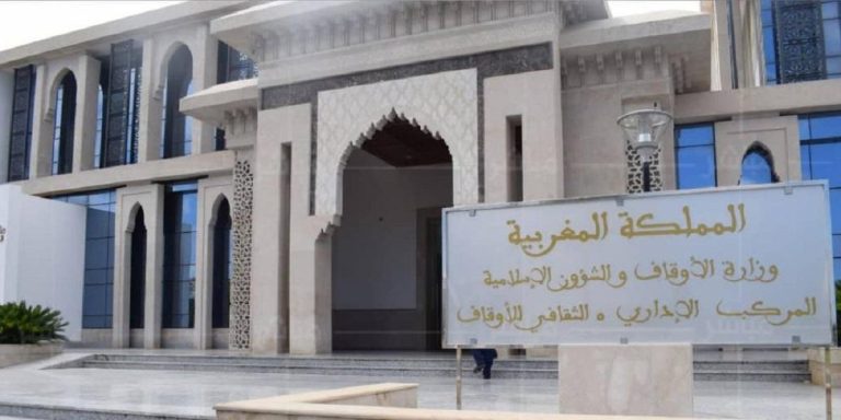 وزارة الأوقاف والشؤون الإسلامية تنفي صحة وثيقة منسوبة لها تمنع الخطباء من ذكر فلسطين في المساجد