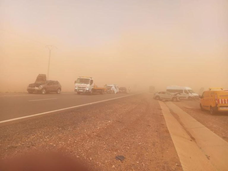 بسبب رياح قوية .. الشركة الوطنية للطرق السيارة بالمغرب تدعو إلى توخي الحيطة والحذر