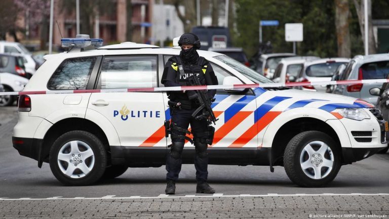 هولندا: اعتقال شخصين بتهمة تسريب أسرار الدولة للمغرب