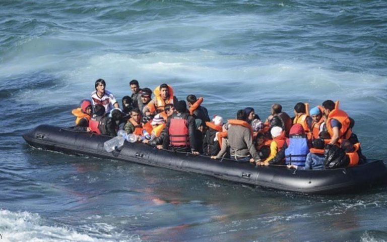الداخلة: وحدة تابعة للبحرية الملكية تقدم المساعدة لـ 103 مرشحين للهجرة غير النظامية