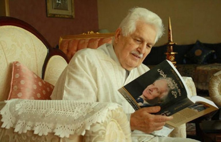 قيدوم الإذاعيين المغاربة، محمد بنددوش، في ذمة الله