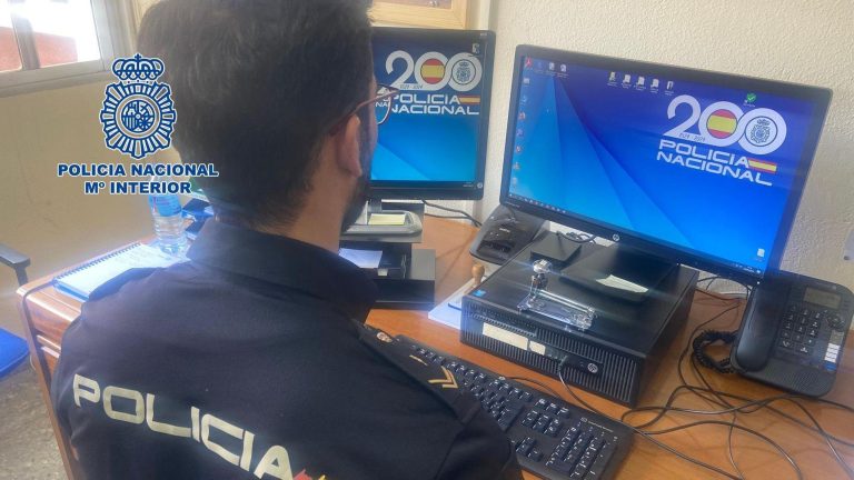 الجزيرة الخضراء: القبض على شخص حاول مغادرة البلاد نحو المغرب رفقة ابنه القاصر دون علم والدته