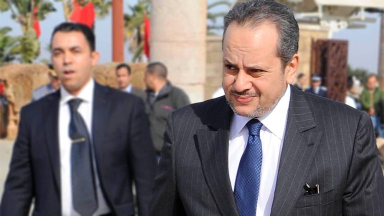 الرئيس الروماني يوشح ياسين المنصوري بـنجمة رومانيا
