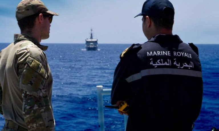 البحرية الملكية تقدم المساعدة لـ57 مرشحا للهجرة غير النظامية في عرض الداخلة