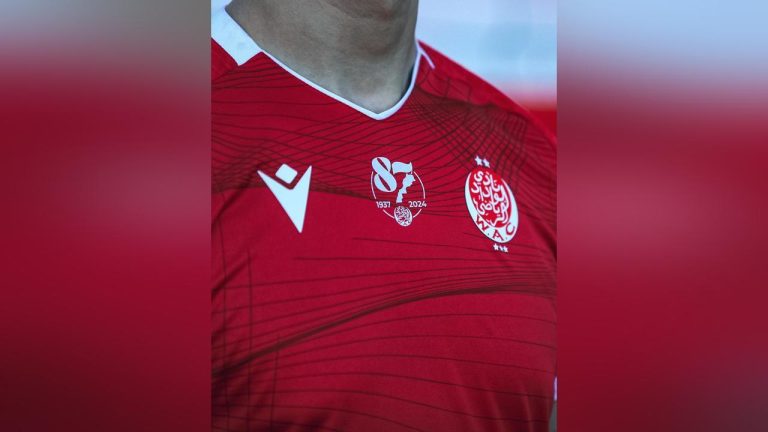 الوداد يزين قميصه الجديد بالخريطة الكاملة للمغرب
