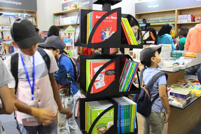 المعرض الدولي للنشر والكتاب : التبرع بالكتب لفائدة أطفال الحوز