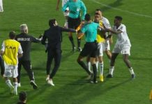 الكاف يفتح تحقيقا في أحداث مباراة نهضة بركان والزمالك المصري الكاف يفتح تحقيقا في أحداث مباراة نهضة بركان والزمالك المصري