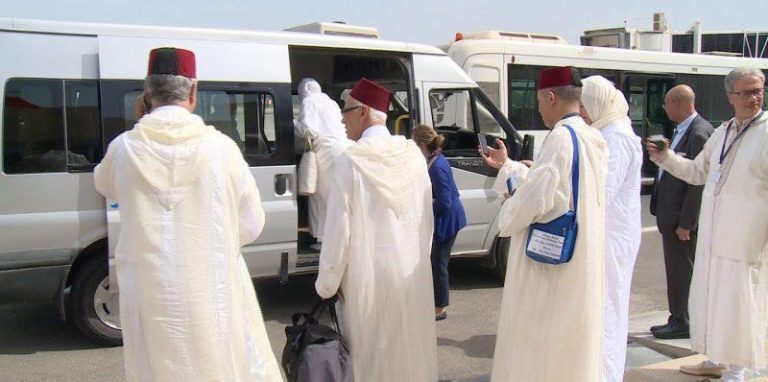 تعداد الحجاج المغاربة هذا العام يبلغ 34 ألفا وفقا لوزير الأوقاف