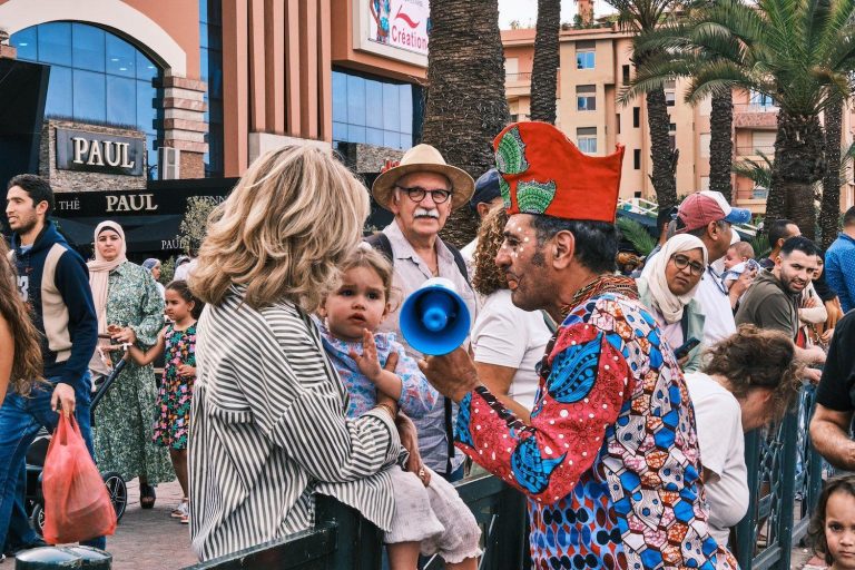المدينة الحمراء تعيش على ايقاع مهرجان مراكش تصنع سيركها