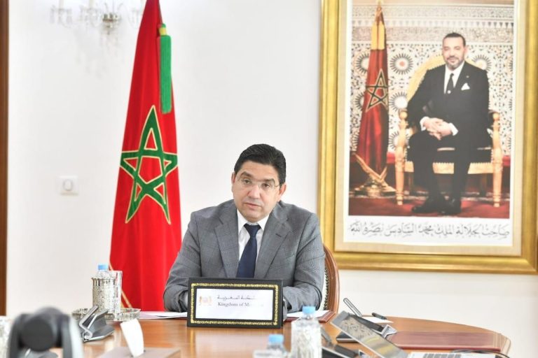 بوريطة يتباحث بطوكيو مع وزير الاقتصاد والتجارة والصناعة الياباني