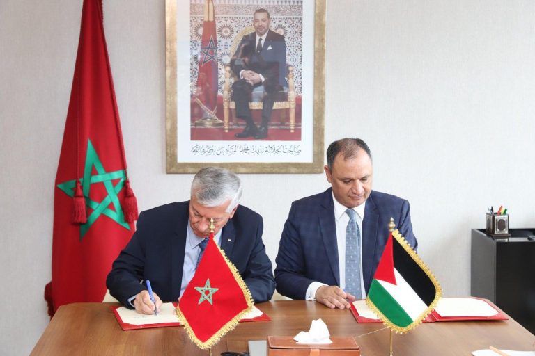 بعد بتر نتنياهو لخريطة المغرب.. الرباط توقع اتفاقية للتعاون الصناعي مع فلسطين