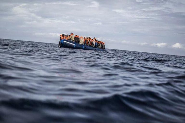 اعتراض قارب يقل 91 مرشحا للهجرة غير النظامية قبالة سواحل الداخلة