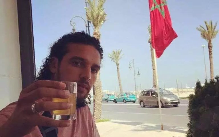 رغم إدانته بتهمة الاغتصاب..المغني علي بي يحل في عطلة بالمغرب